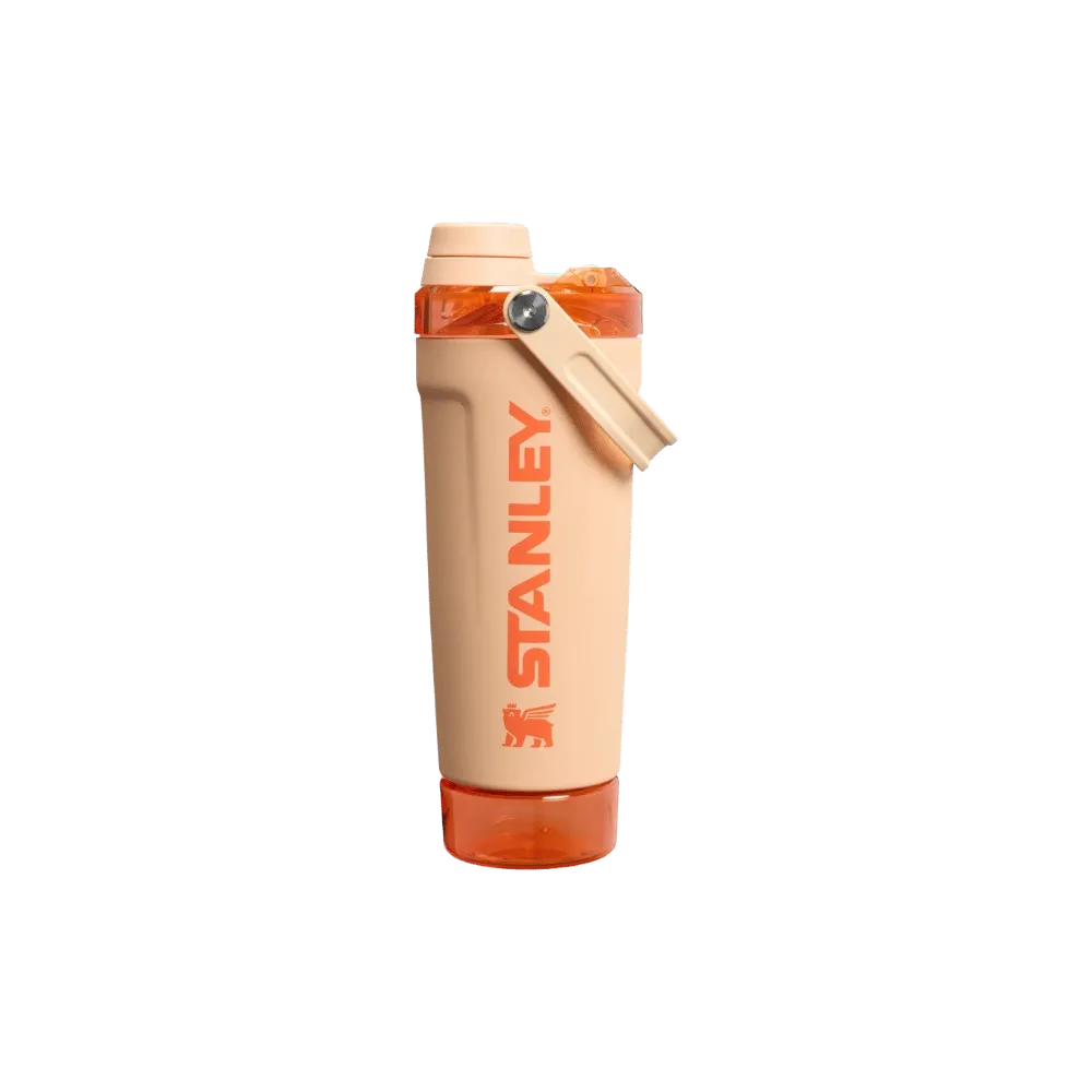 Stanley The Vitalize™ Shaker Bottle 20 OZ Orange Sherbet
