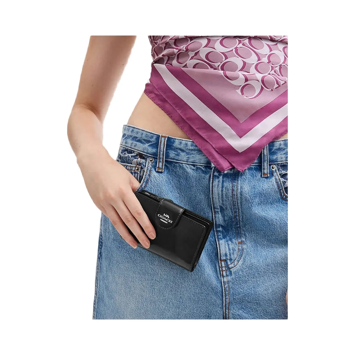 Coach Medium Corner Zip Wallet Novelty Leather-Silver-Black