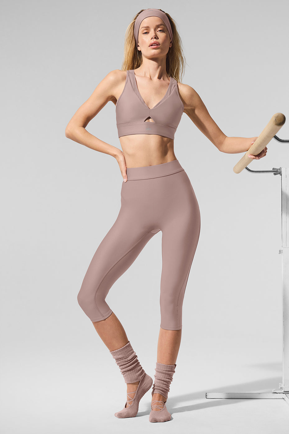 Airlift Mesh High-Waist Just Right Capri