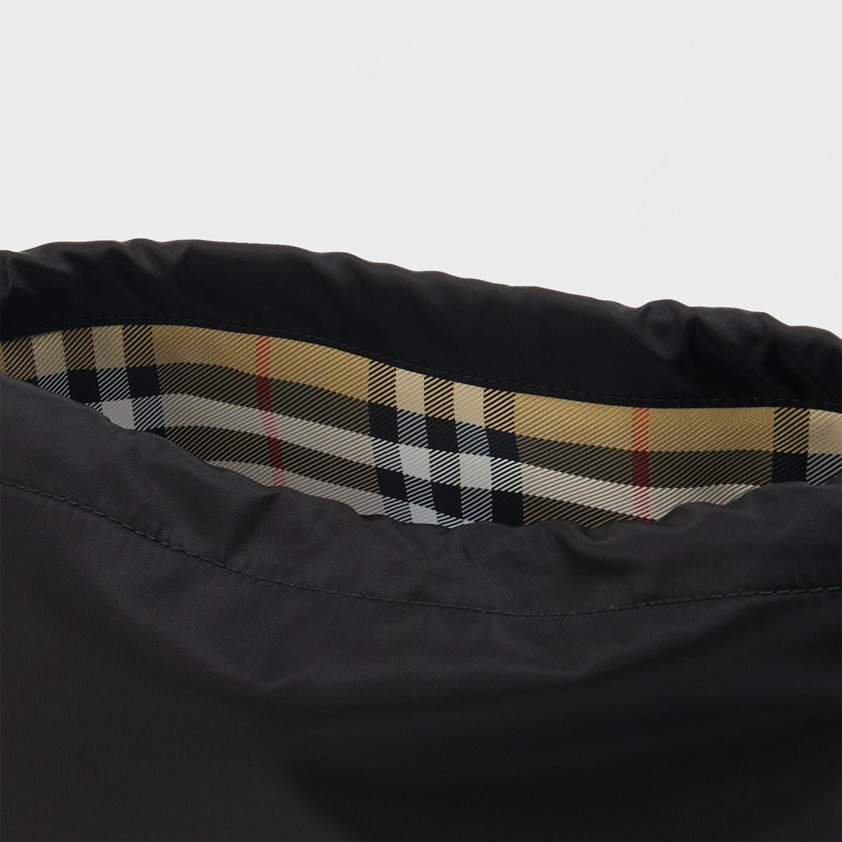 Barreled Midi Black Pouch