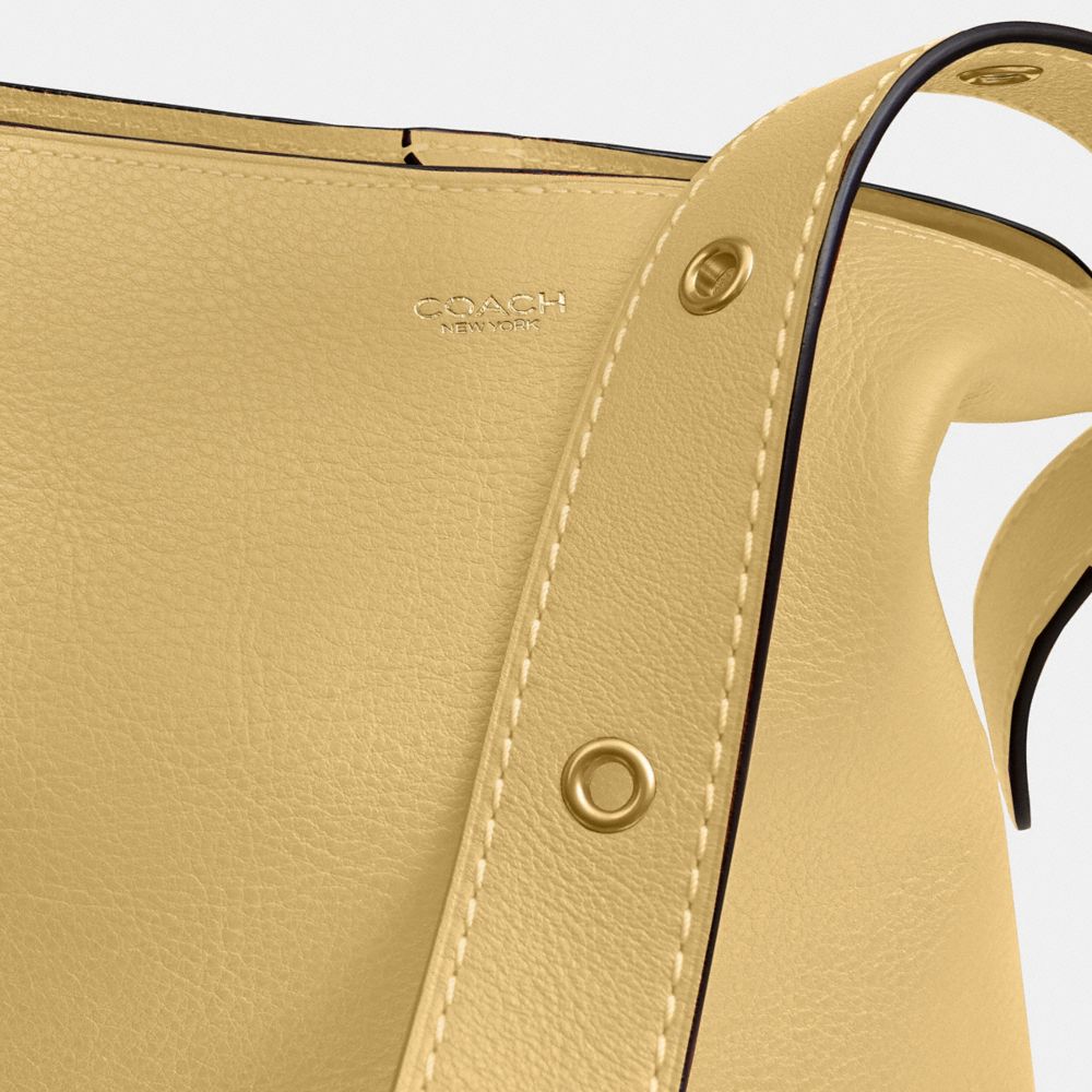 Coach Bleecker Bucket Bag 21 Brass Vanilla