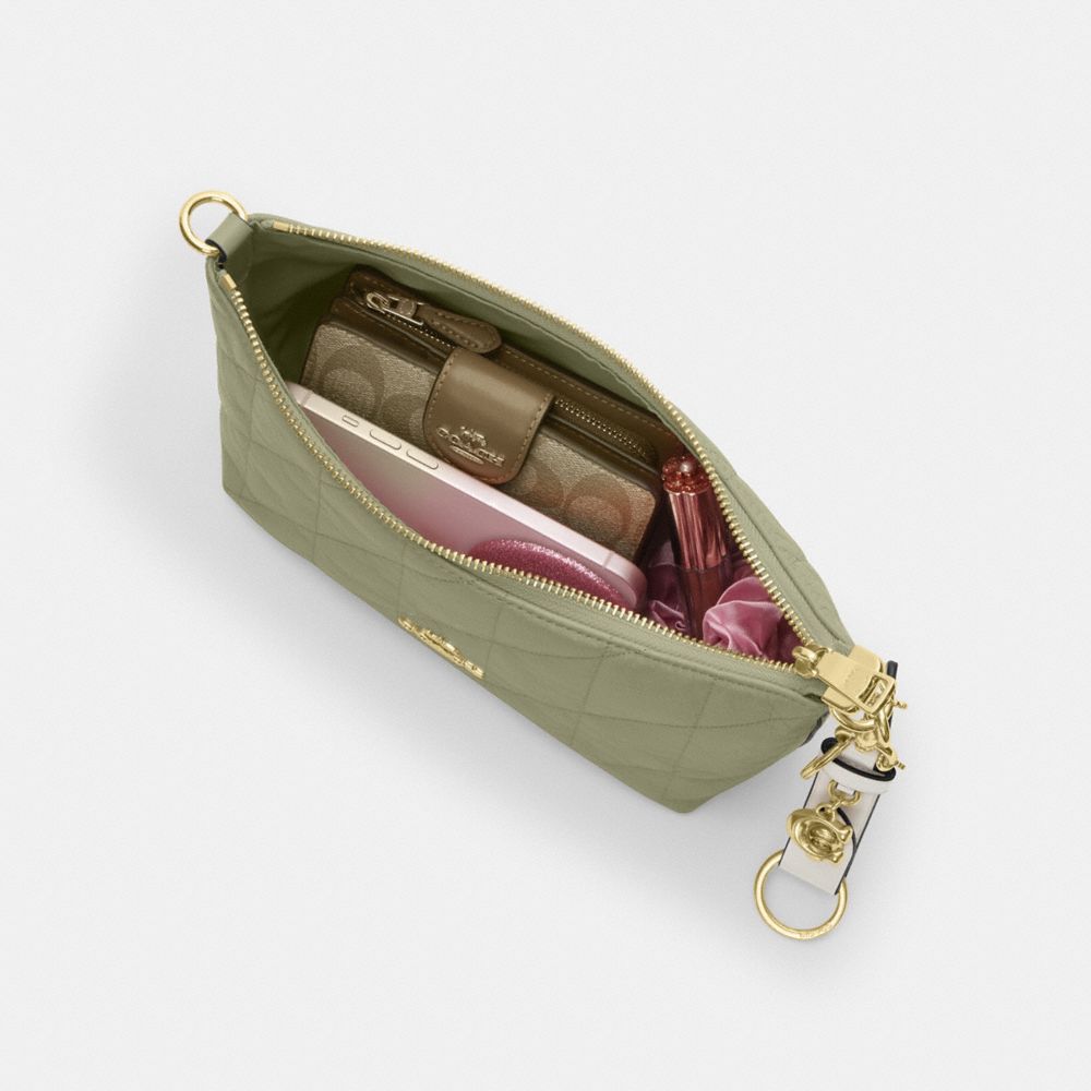 Coach Caitlin Shoulder Bag With Quilting Gold Pistachio