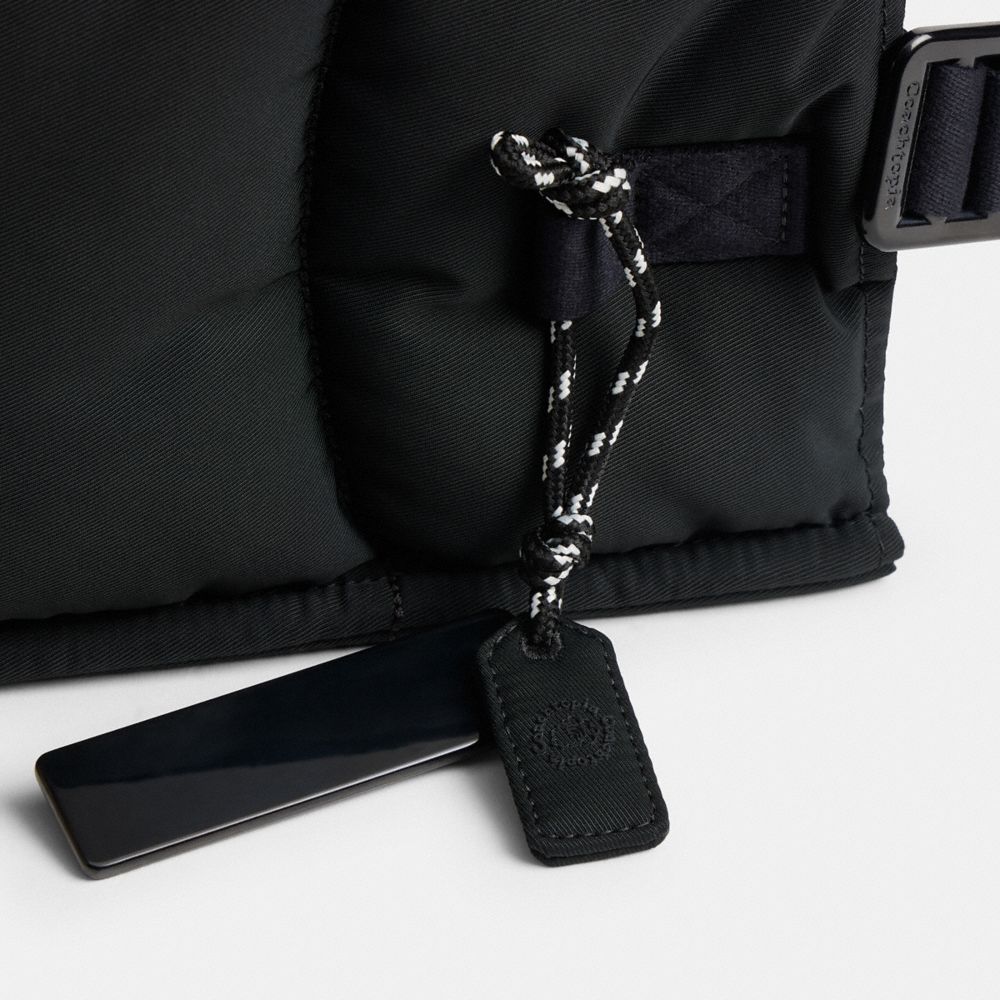 Coach Coachtopia Loop Tote With Wavy Quilting Black 2