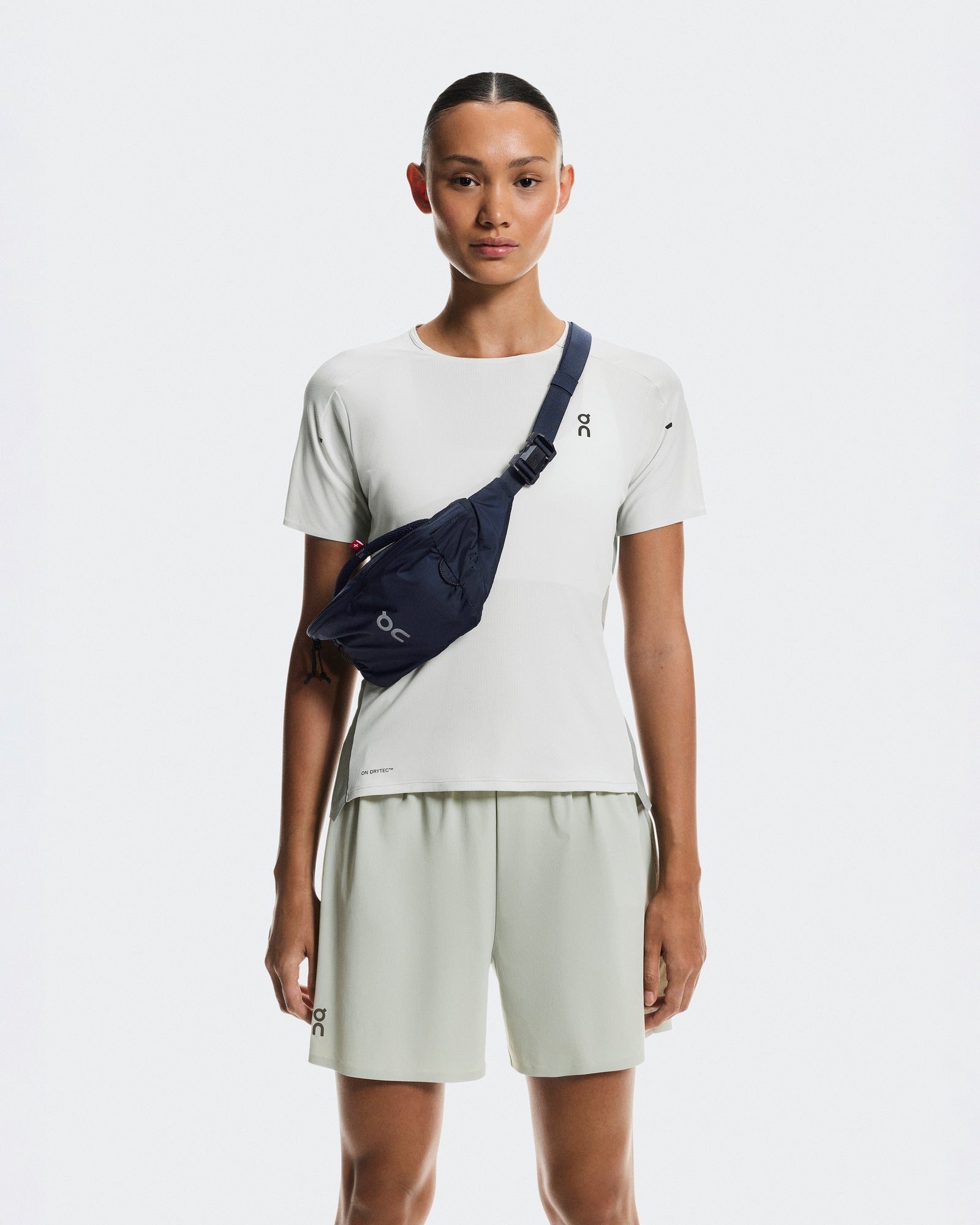 On Waist Pack 2L Lite Navy
