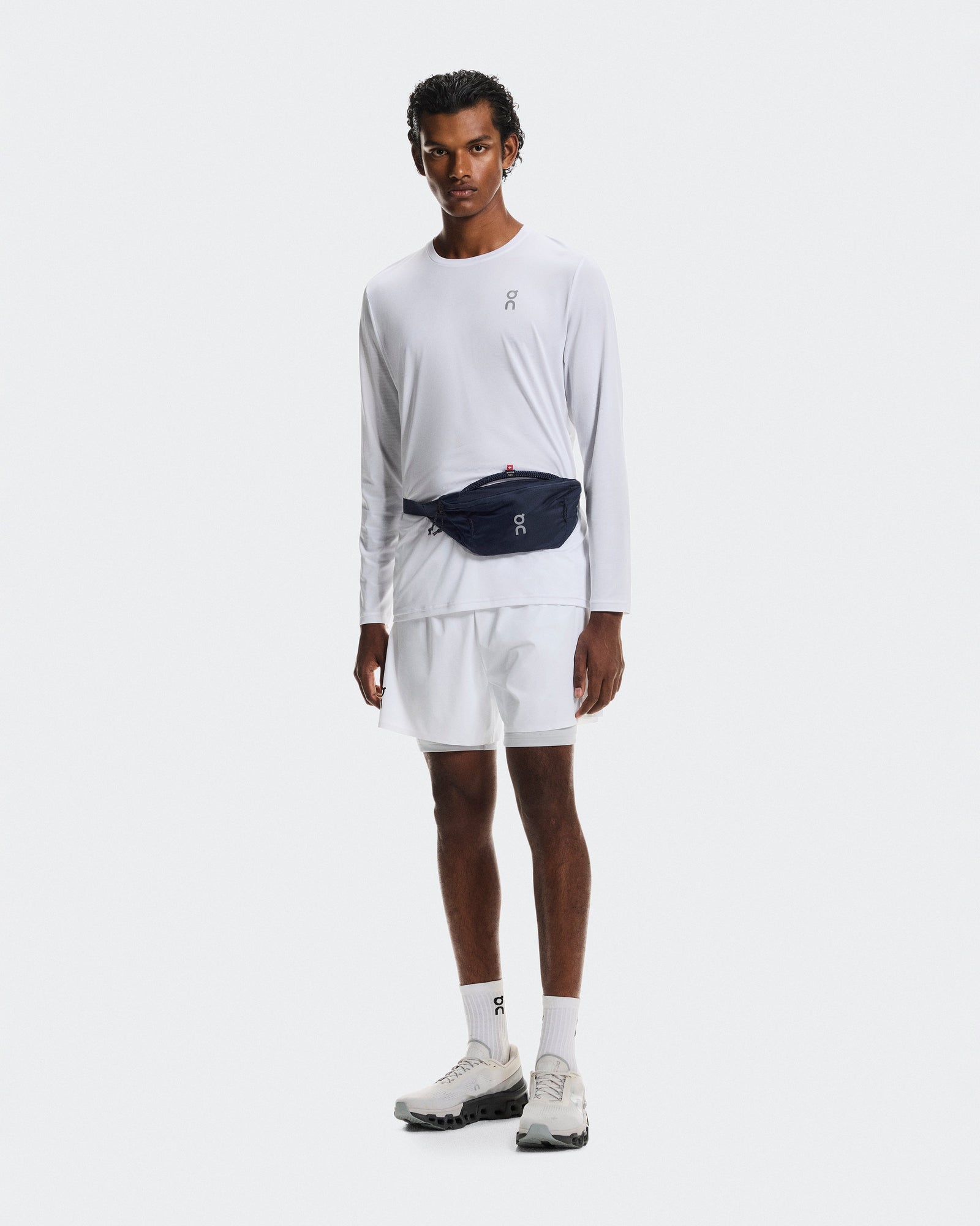 On Waist Pack 2L Lite Navy
