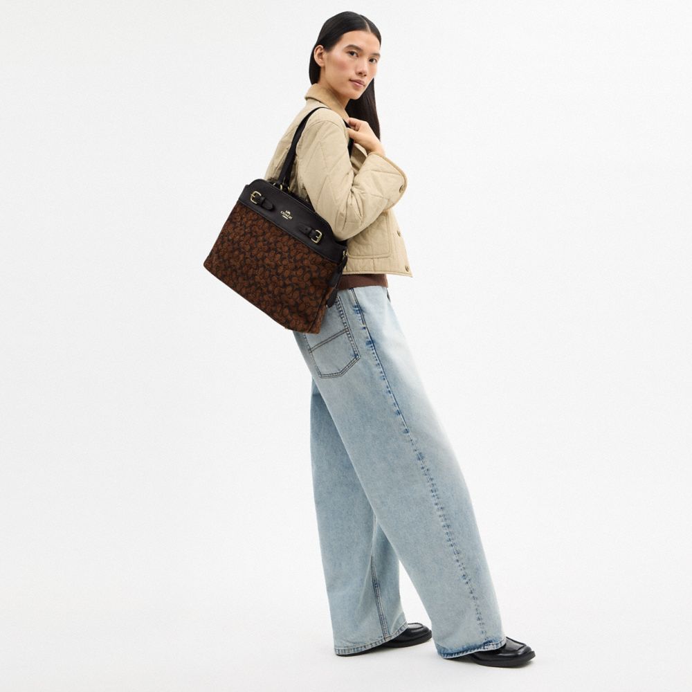 Easton Tote Bag In Signature Chenille
