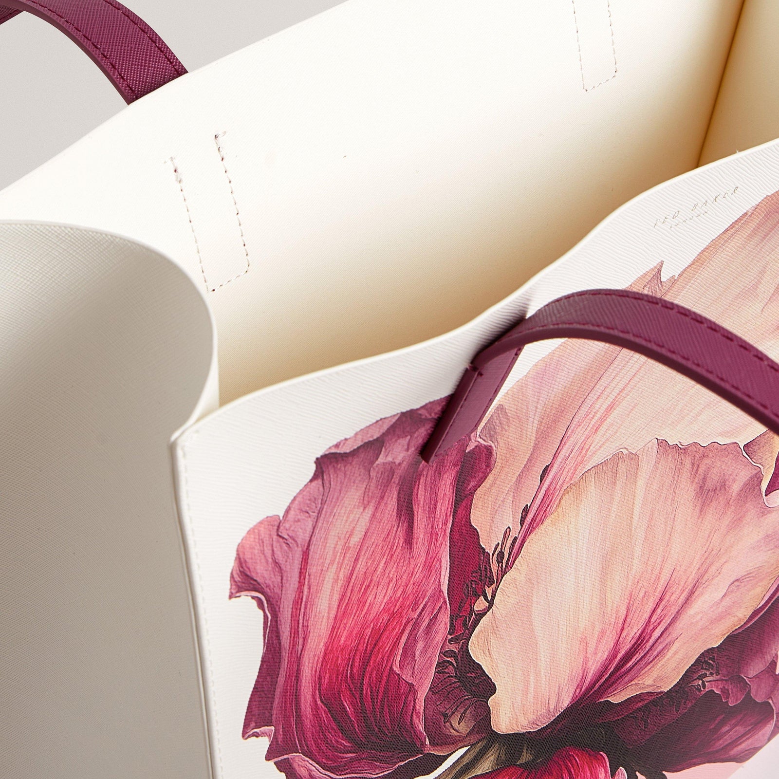 Ted Floral Medium Icon Tote Bag