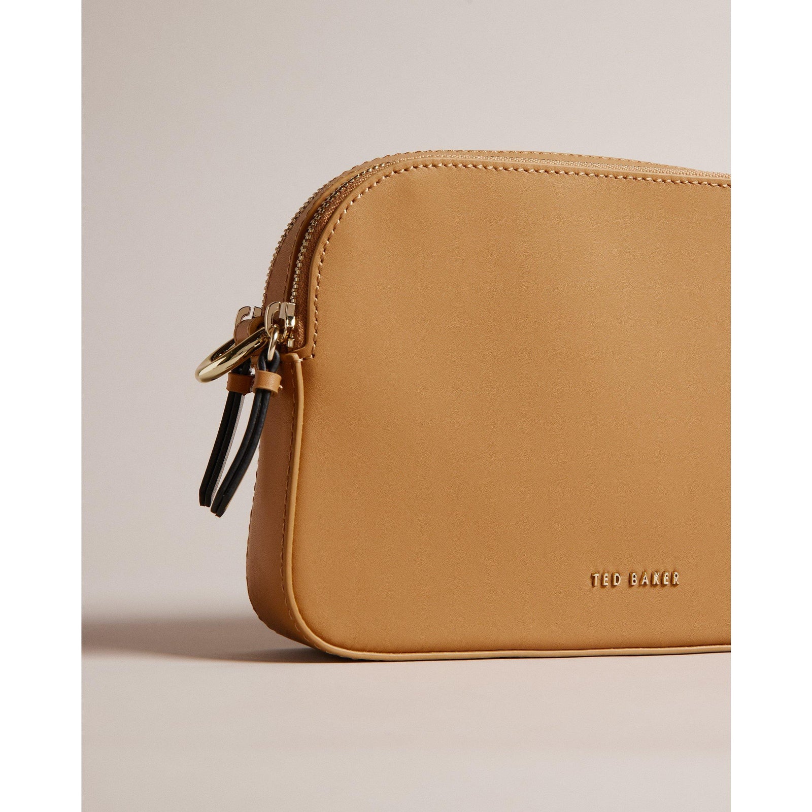 Darcelo Camera Bag