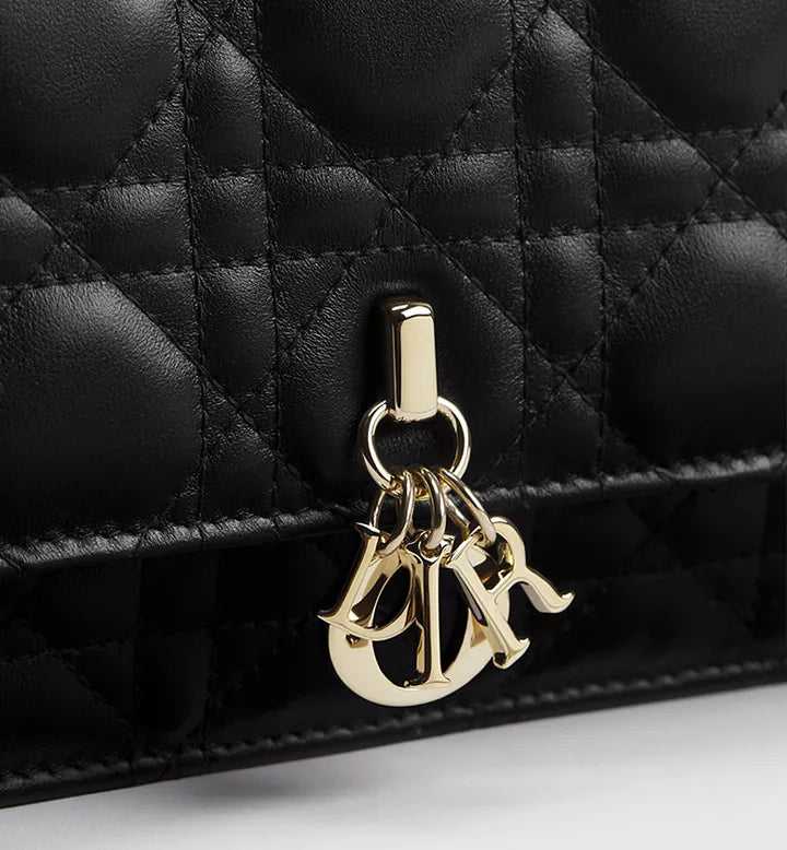 Black lambskin with Cannage pattern