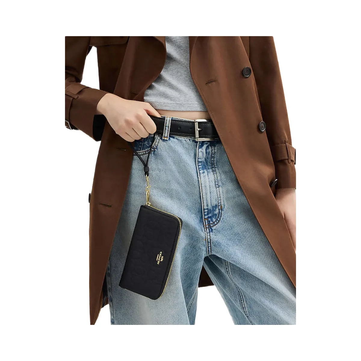Coach Long Zip Around Wallet In Signature Leather Pebbled Leather-Gold-Black