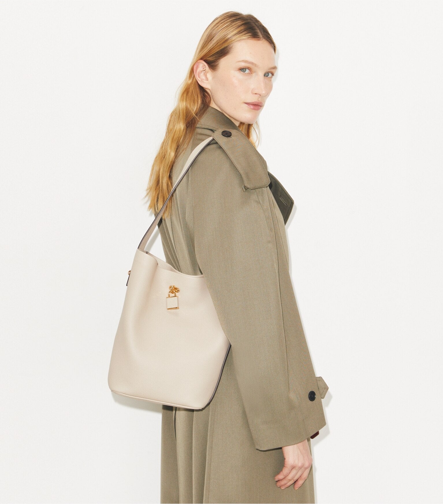 Lock Slim Bucket Bag