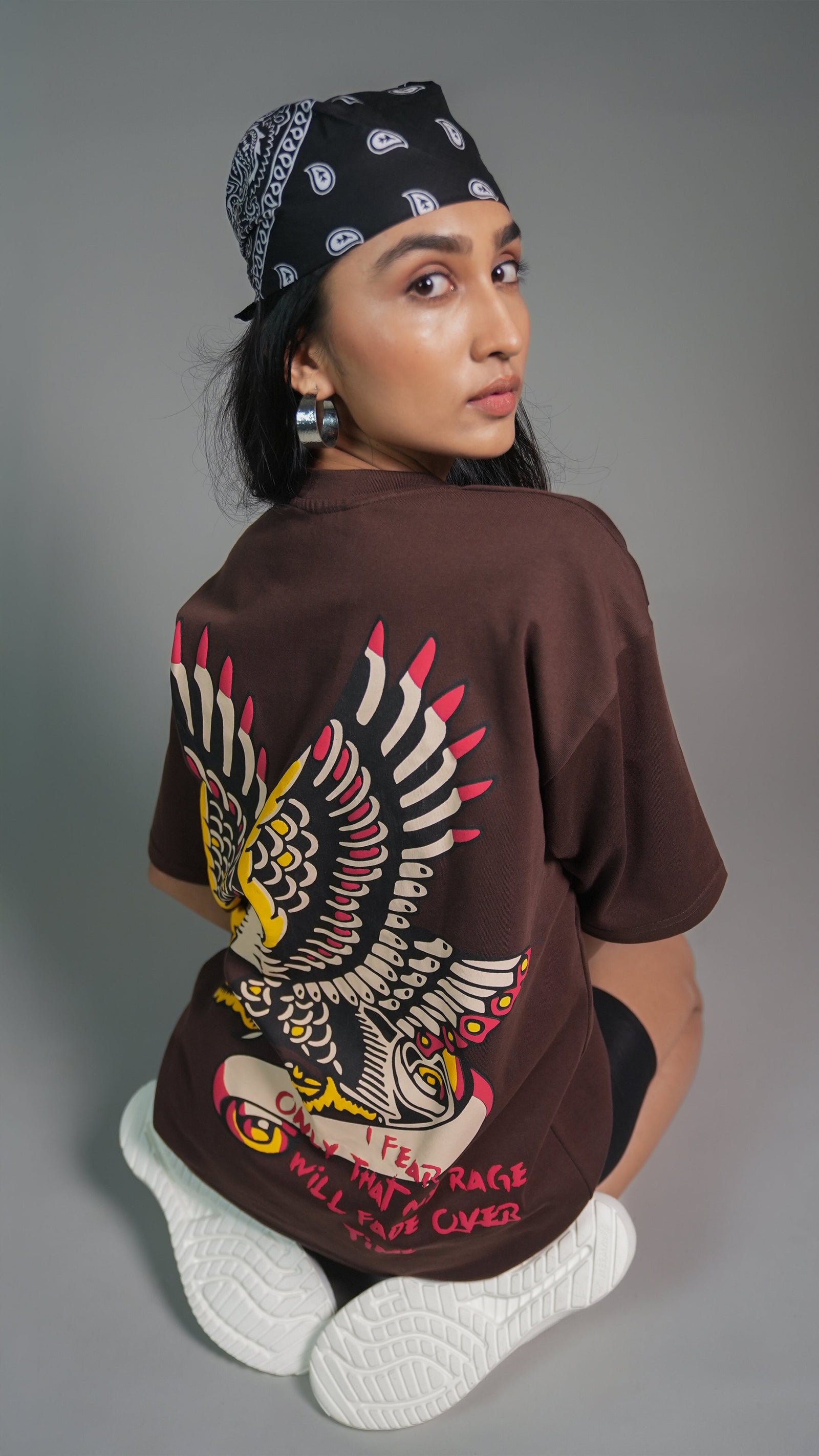 EAGLE EYE BROWN WOMEN’S OVERSIZED T-SHIRT