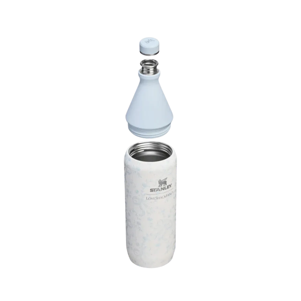 Stanley Stanley 1913 x LoveShackFancy Holiday All Day Slim Bottle | 34 OZ Coquette Bow Winter Ice Coquette Bow Winter Ice