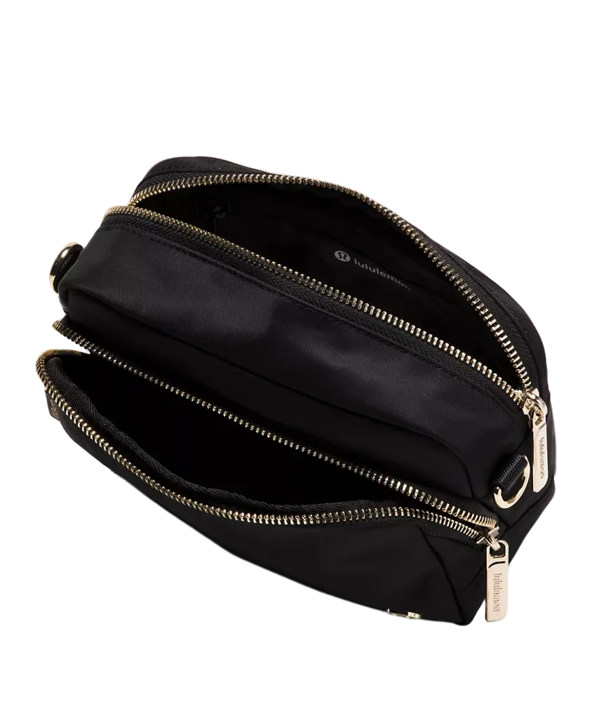 Lululemon Everywhere Crossbody Bag 2L Metal Hardwar Black/Golde