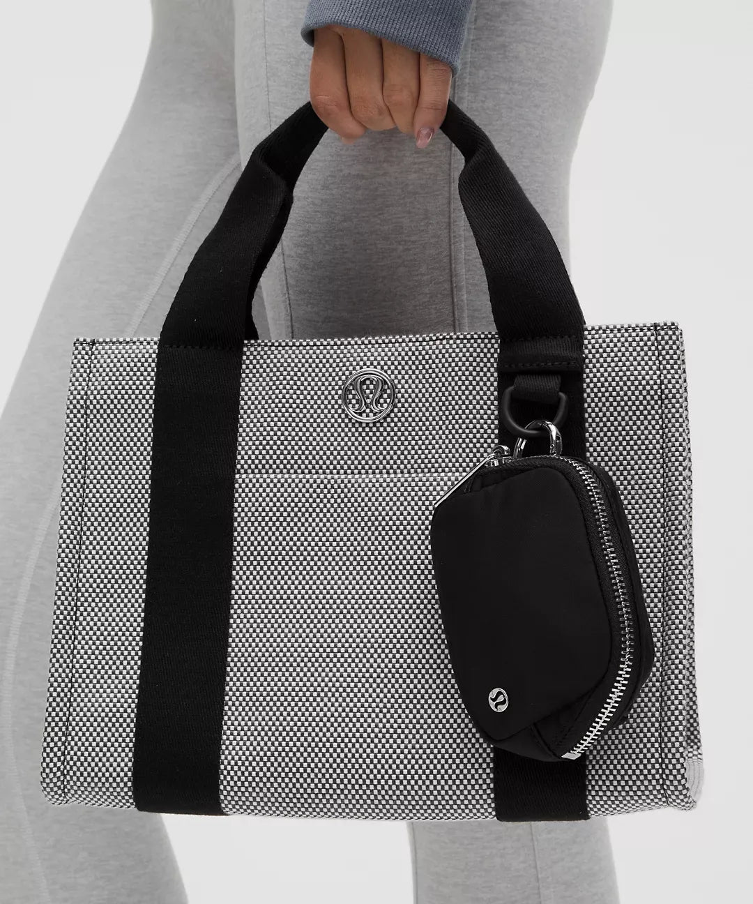 Lululemon Everywhere Belt Bag Nano Black