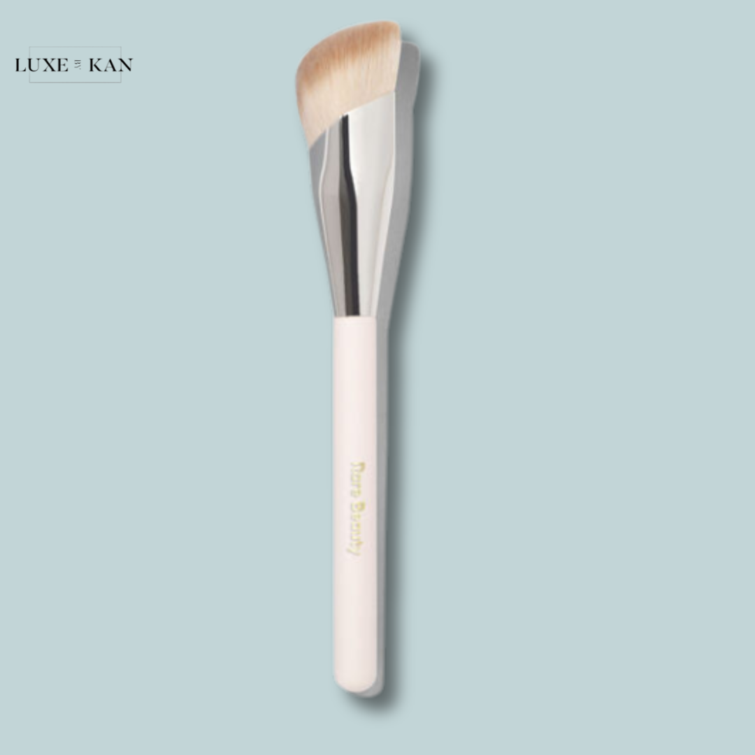 RARE BEAUTY LIQUID TOUCH FOUNDATION BRUSH