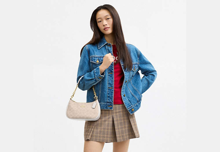 Teri Shoulder Bag In Signature Canvas