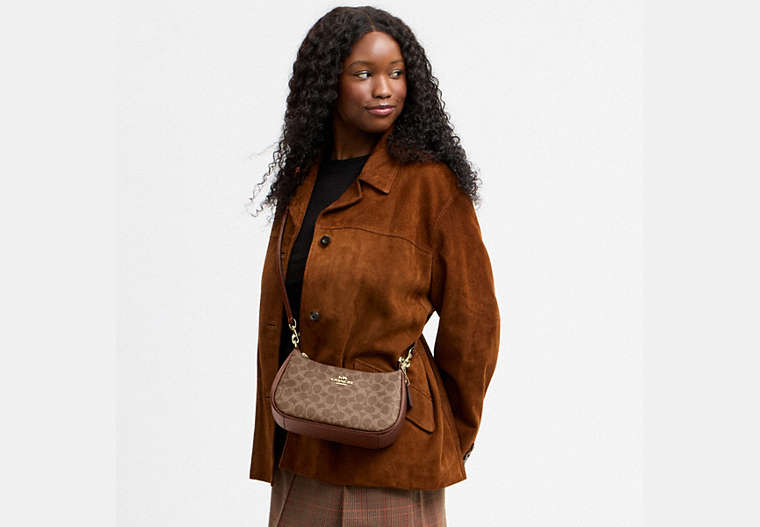 Teri Shoulder Bag In Signature Canvas