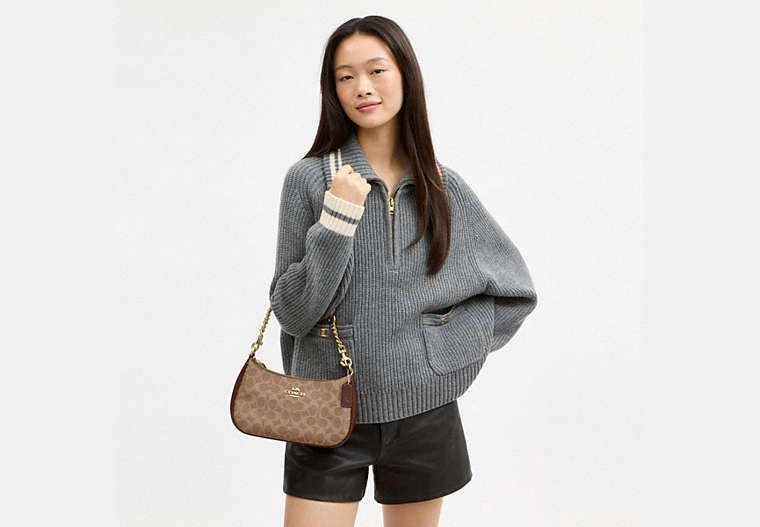Teri Shoulder Bag In Signature Canvas