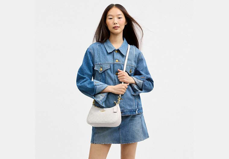 Teri Shoulder Bag In Signature Canvas