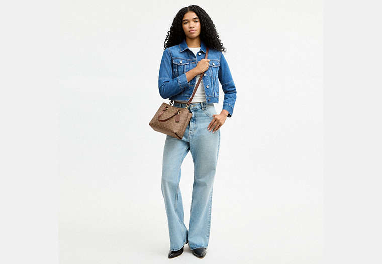 Station Carryall Bag In Signature Canvas