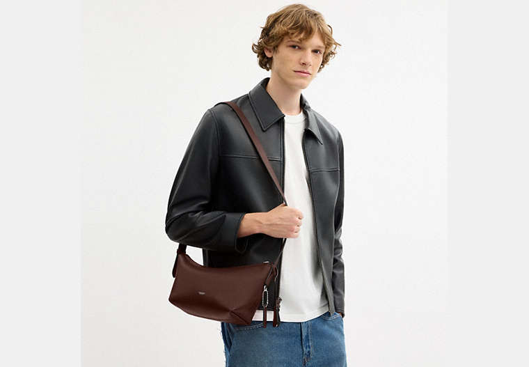 Mott Sling Bag 22