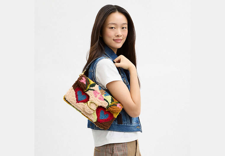 Tabby Shoulder Bag 26 With American Craft Tuft