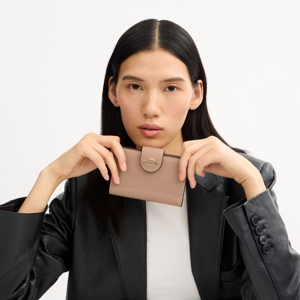 Medium Corner Zip Wallet