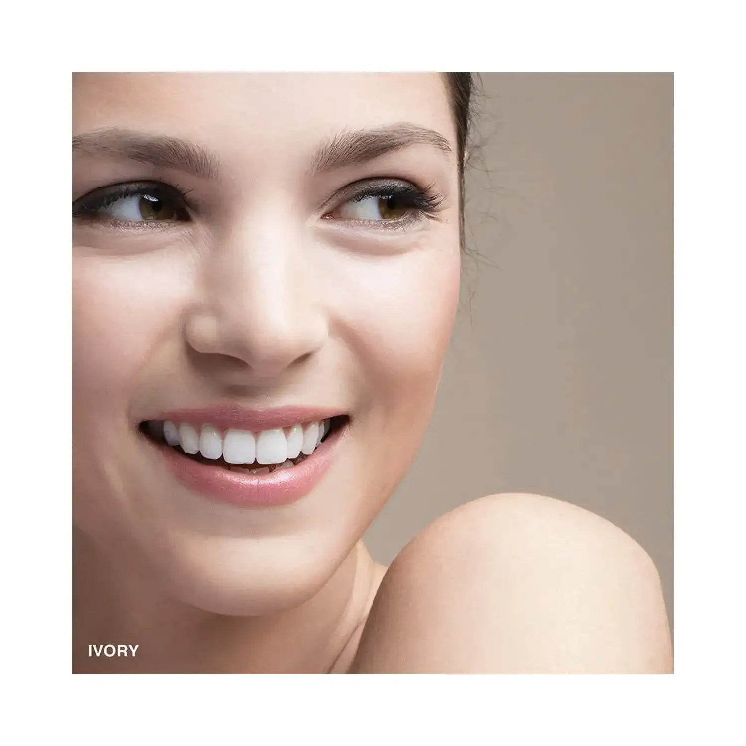 Bobbi Brown Skin Long Wear SPF 15 Weightless Foundation - Ivory (C-024) (30 ml) - Bobbi Brown