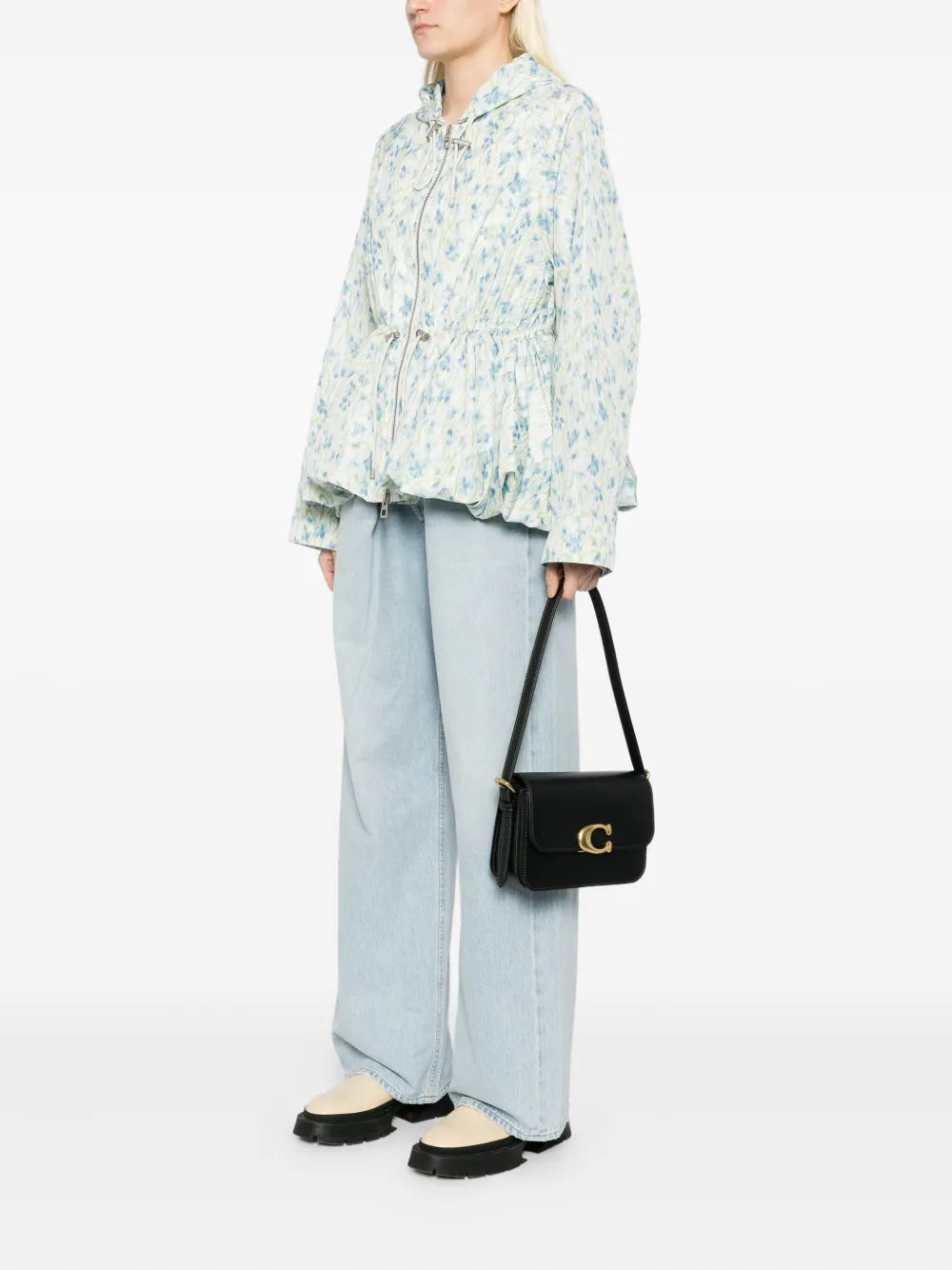 Refined shoulder bag