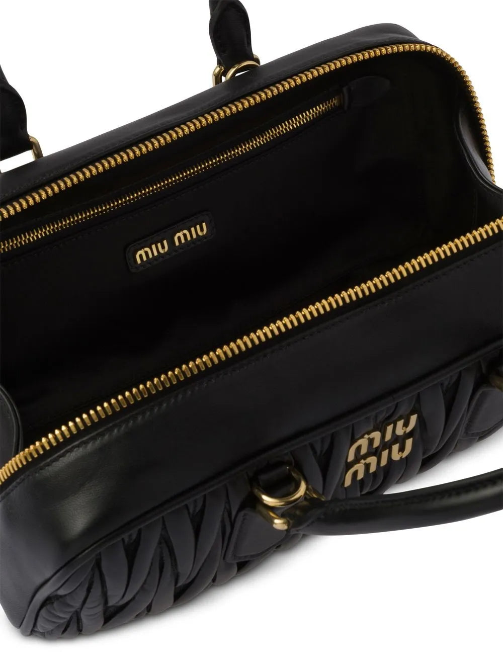 Matelassé crossbody bag