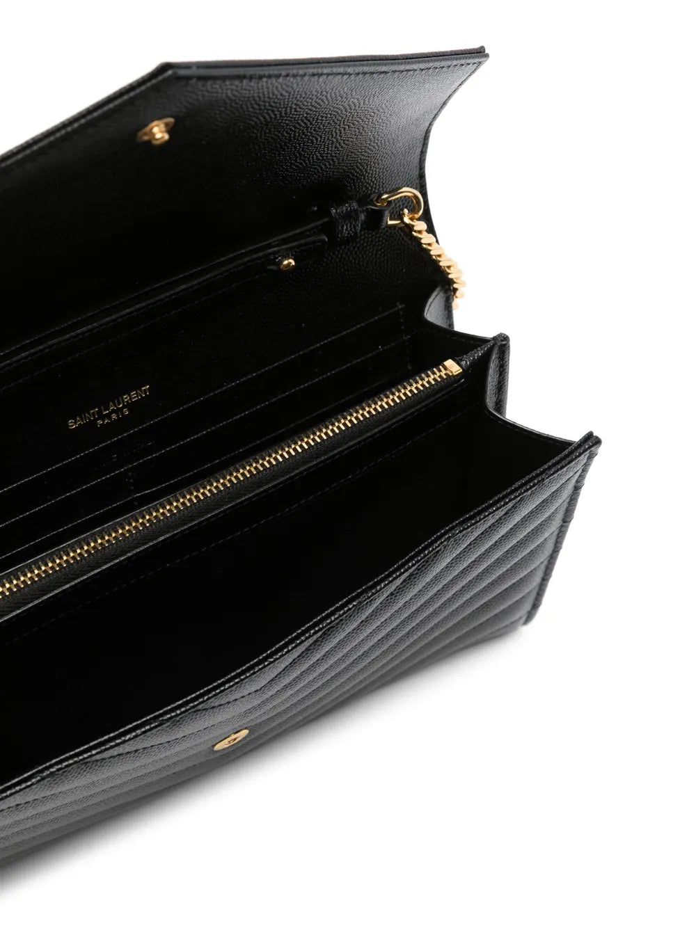 Envelope chain crossbody bag