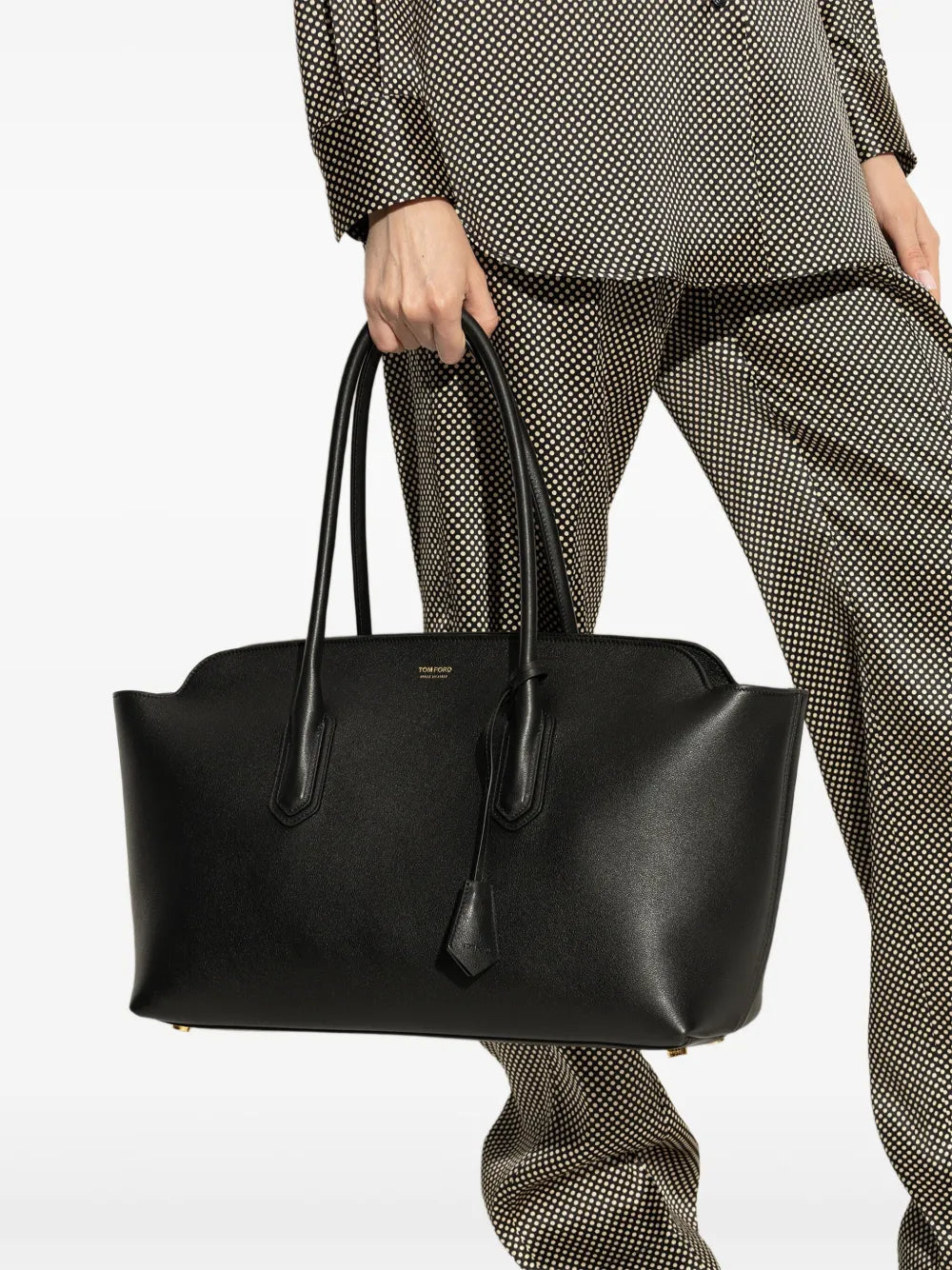 structured tote bag