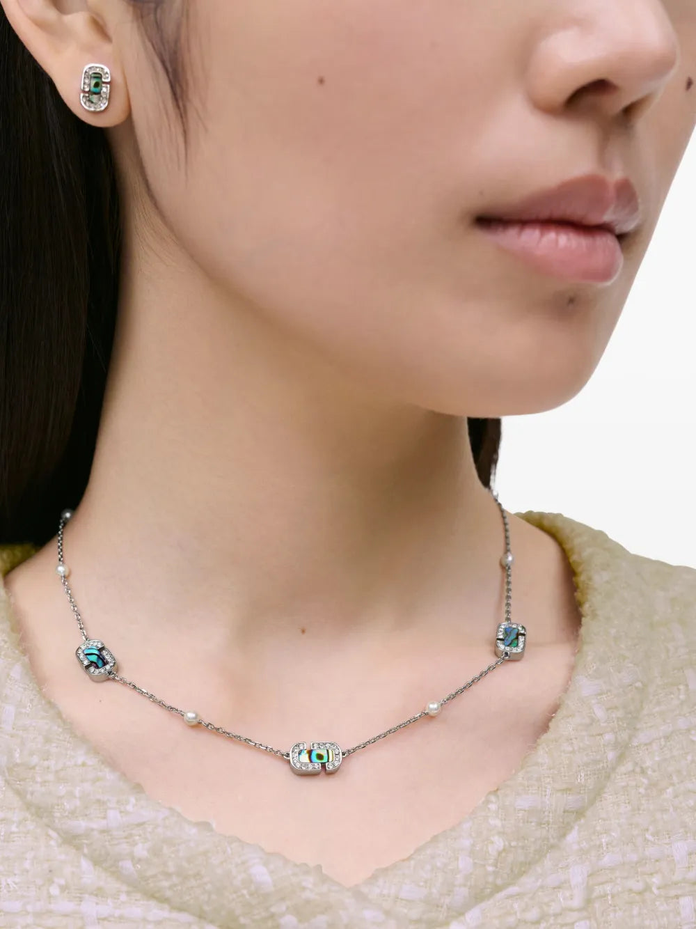 The Abalone necklace