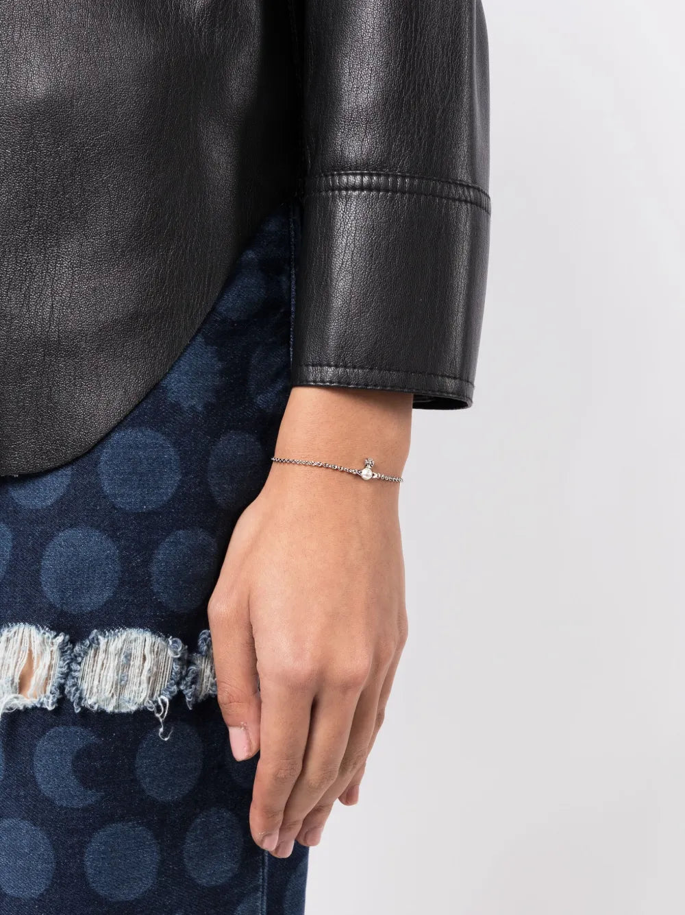 Balbina logo-charm bracelet 
