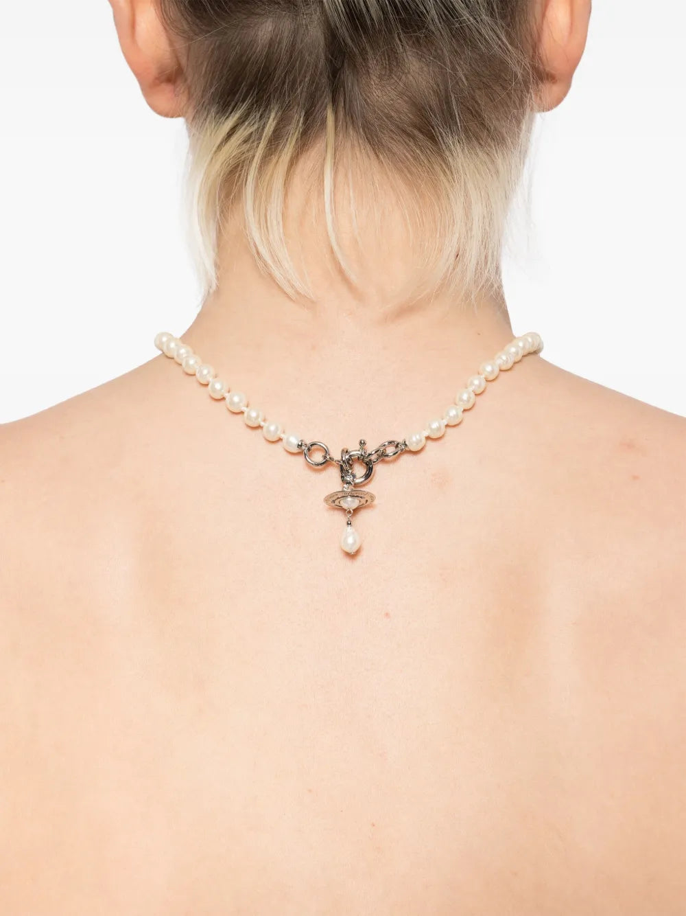 Aleksa pearl necklace