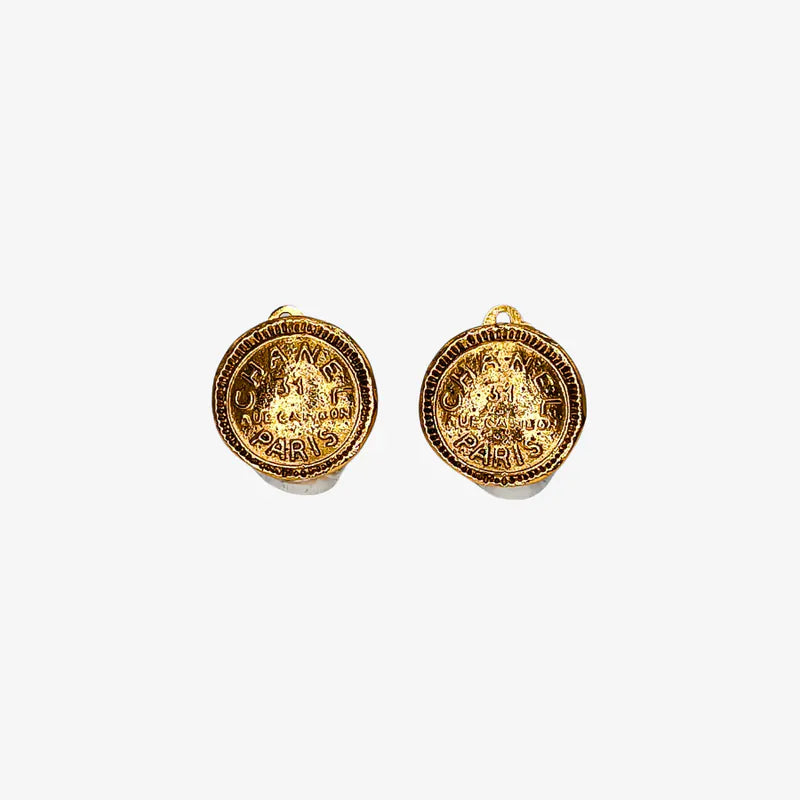 RC359 - CHANEL Vintage Round Gold Plated Clip-On Earrings