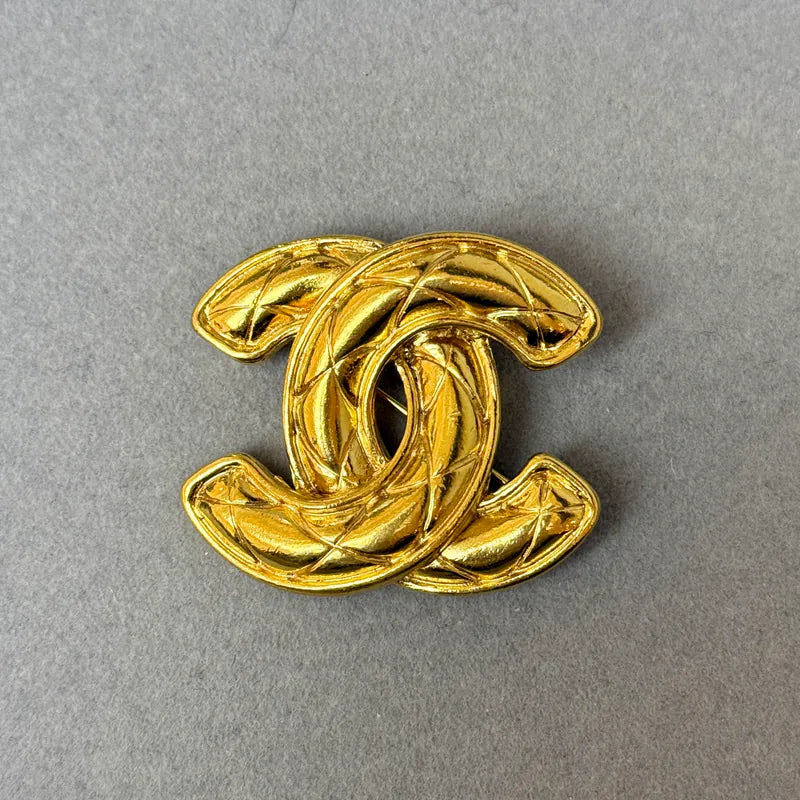 RC513 - CHANEL Vintage CC Logo Gold Brooch