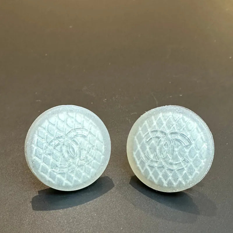 RE275 - CHANEL Vintage Earrings
