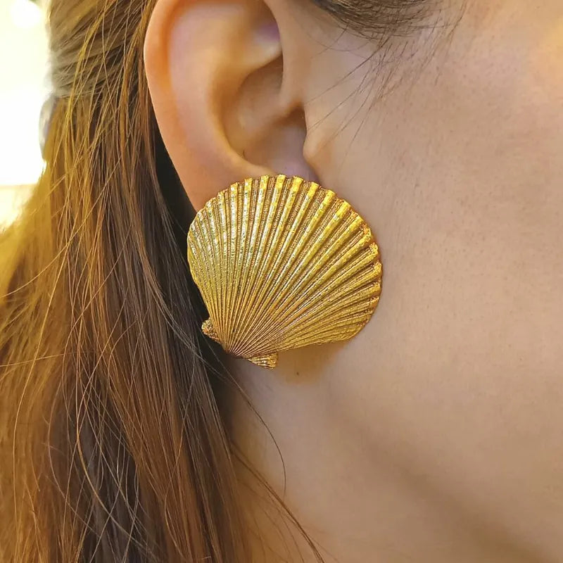 JM634 - YSL Vintage Gold Plated Shell Clip-On Earrings