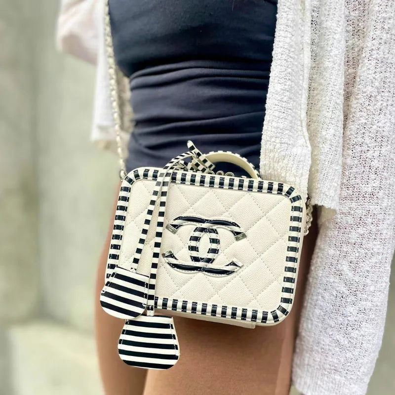 JAH168 - CHANEL Bicolor White/Black Caviar Leather Vanity Case Bag