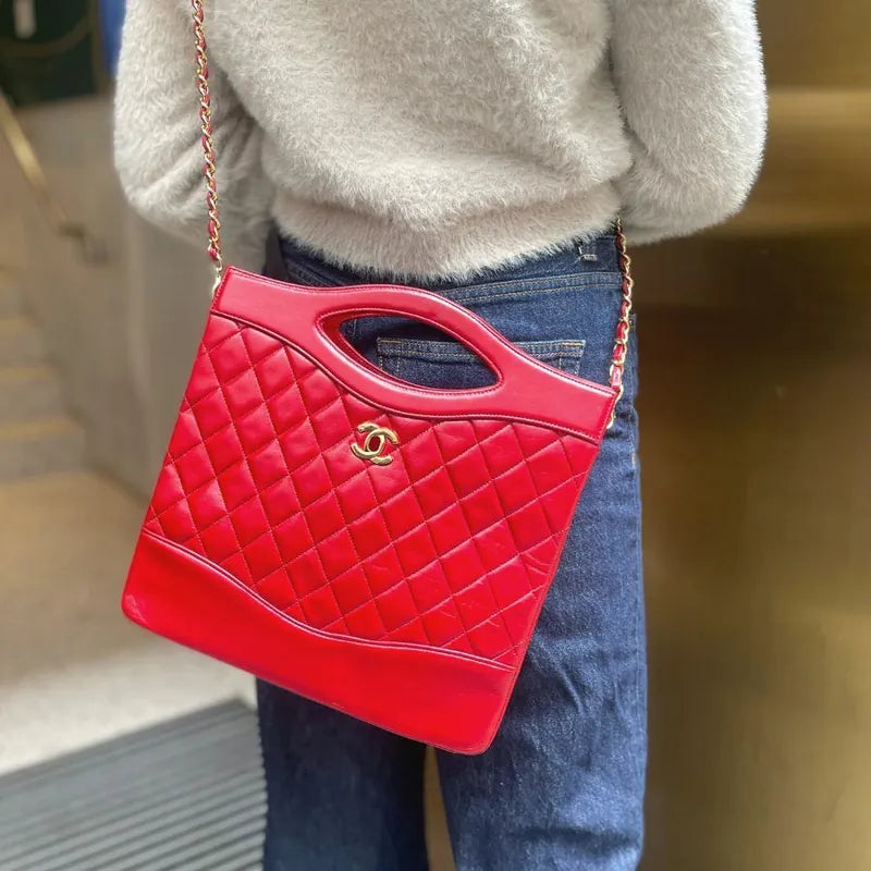 RA527 - CHANEL Vintage Red Lambskin Quilted 31 Tote Bag