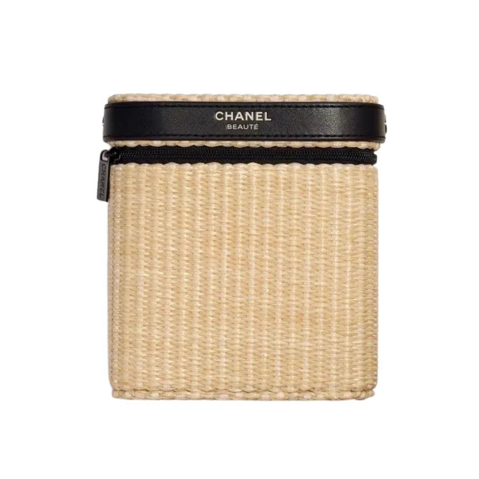 Chanel Les Beiges Summer Essential Makeup Bag